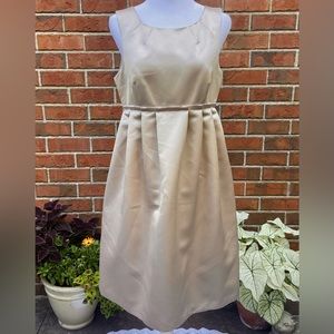 White Gold Champagne Sleeveless Midi Dress Ruffle Detail Women’s 6